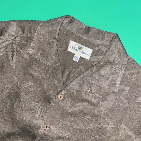 Other - Island Shores Men's L Collared  Short Sleeve Camp/Hawaiian‎ Tropical Print Shirt